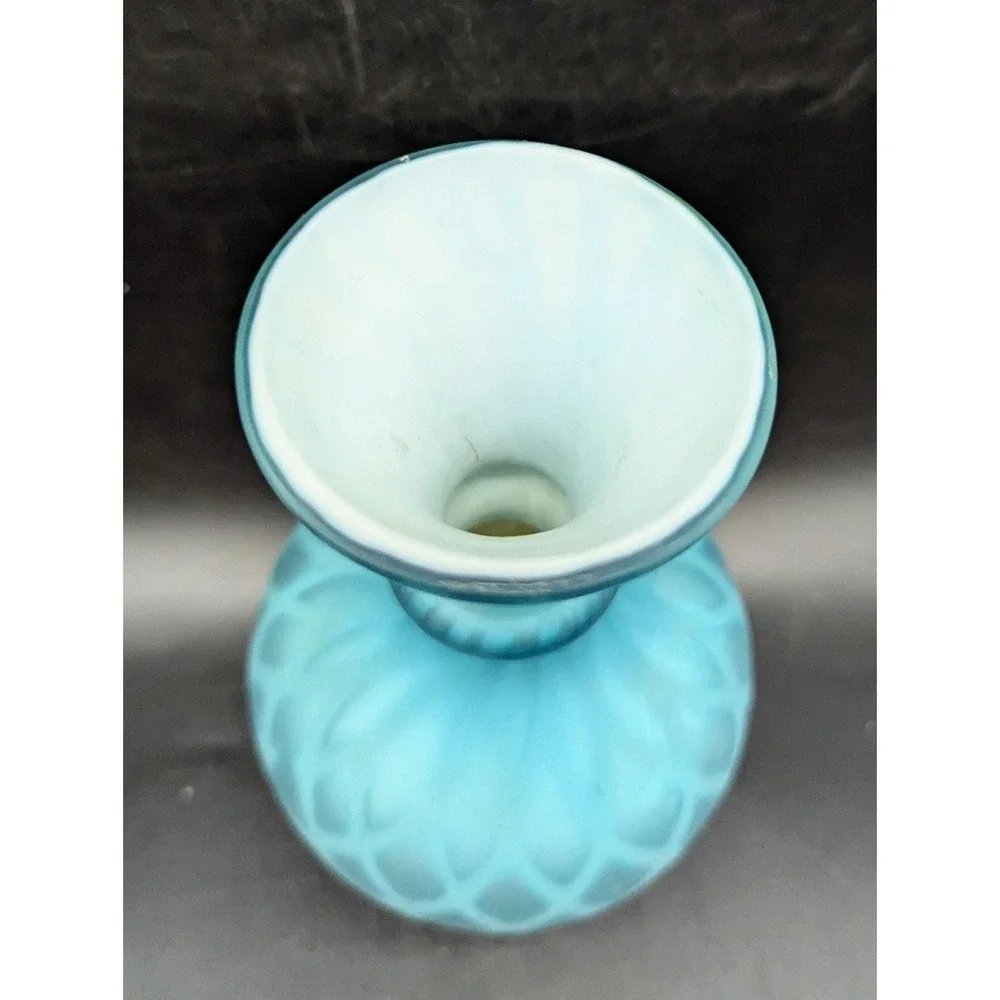 Vintage Blue Quilted Mother Of Pearl MOP Diamond Point Vase 7
